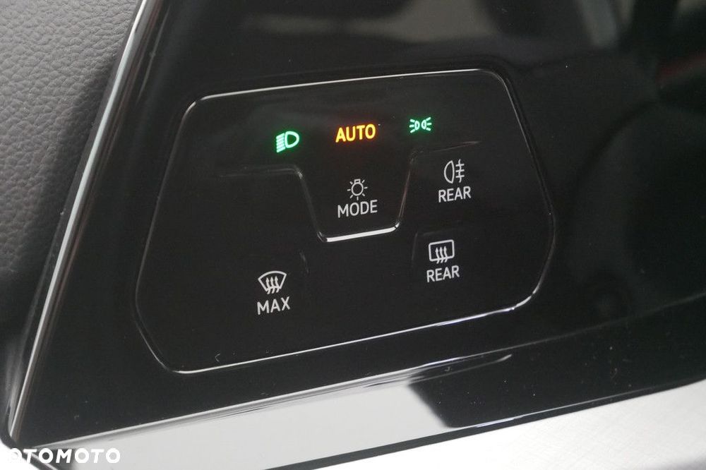 Volkswagen Golf Variant 2.0 TDI Life - 23