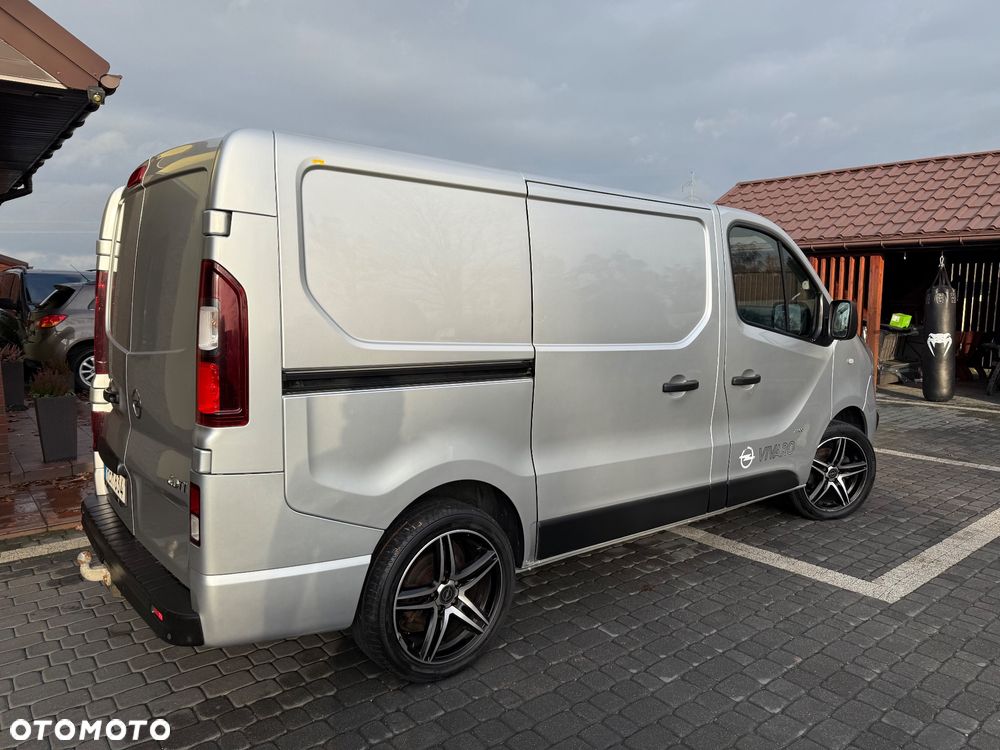 Opel Vivaro - 8