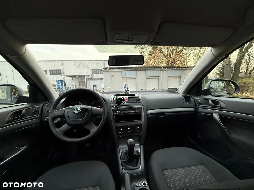Skoda Octavia 1.6 - 10