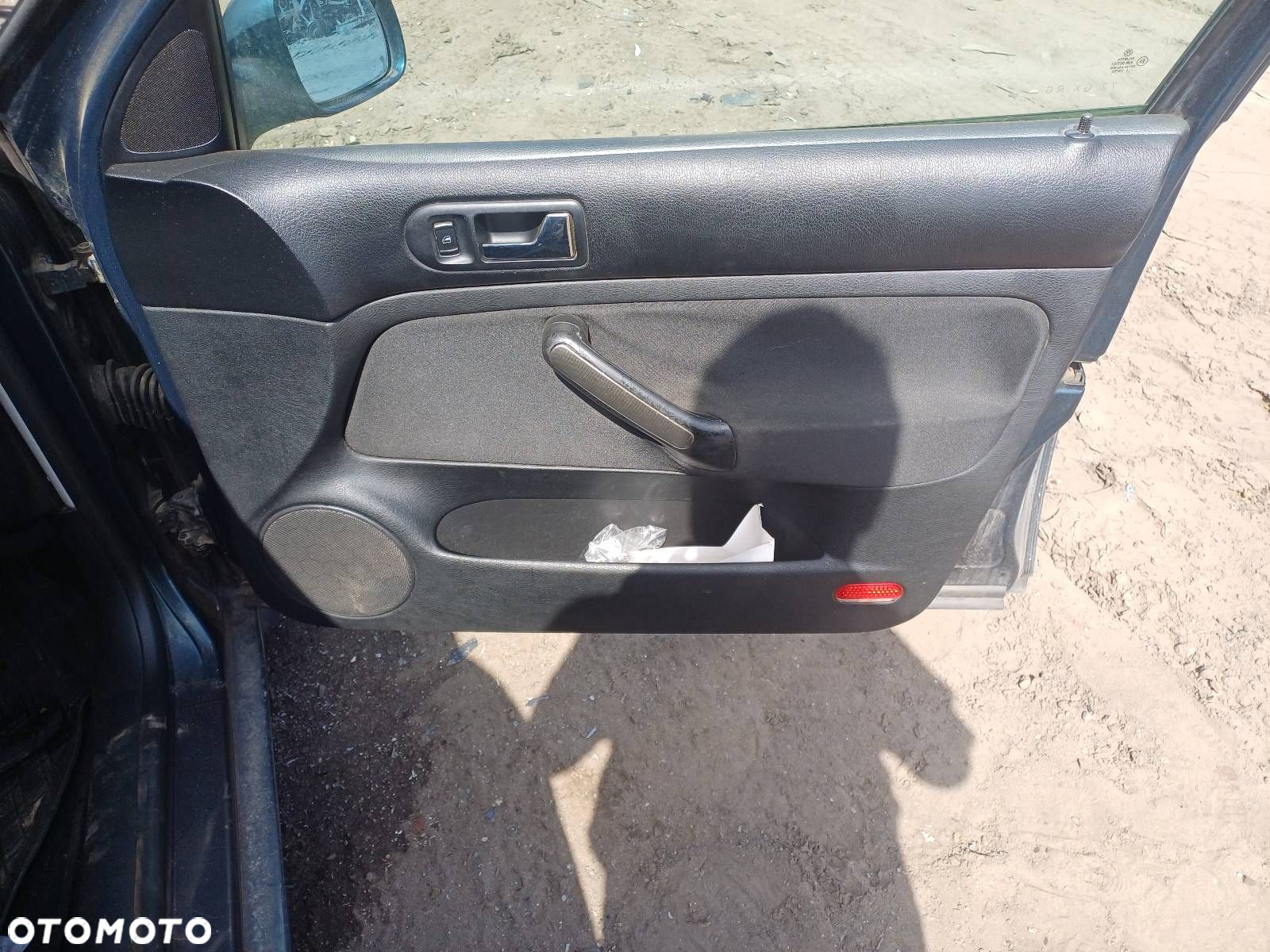 DRZWI KOMPLETNE PRAWY PRZÓD VOLKSWAGEN BORA I - 3