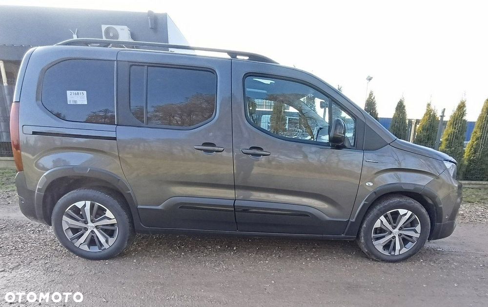 Peugeot Rifter - 32