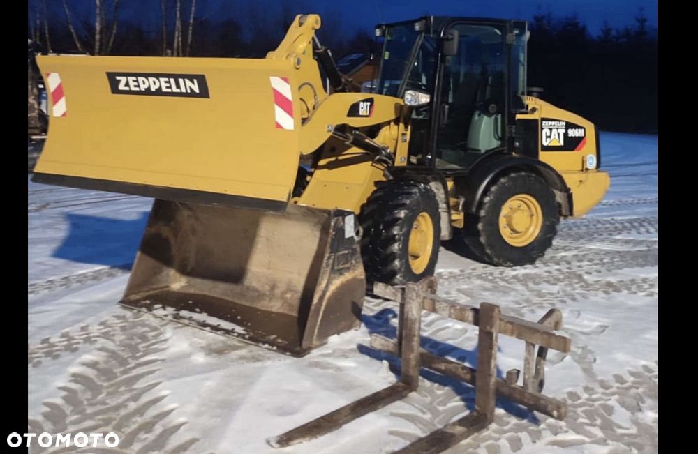 Caterpillar ŁADOWARKA CAT 906M 906 907 908 łyżka pług widły  Liebherr 506 Volvo L25 - 1