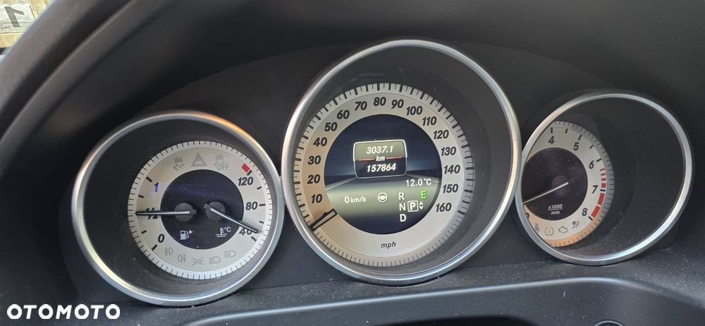 Mercedes-Benz Klasa E - 11