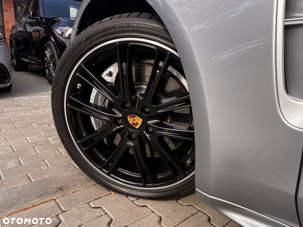 Porsche Panamera 4 - 3
