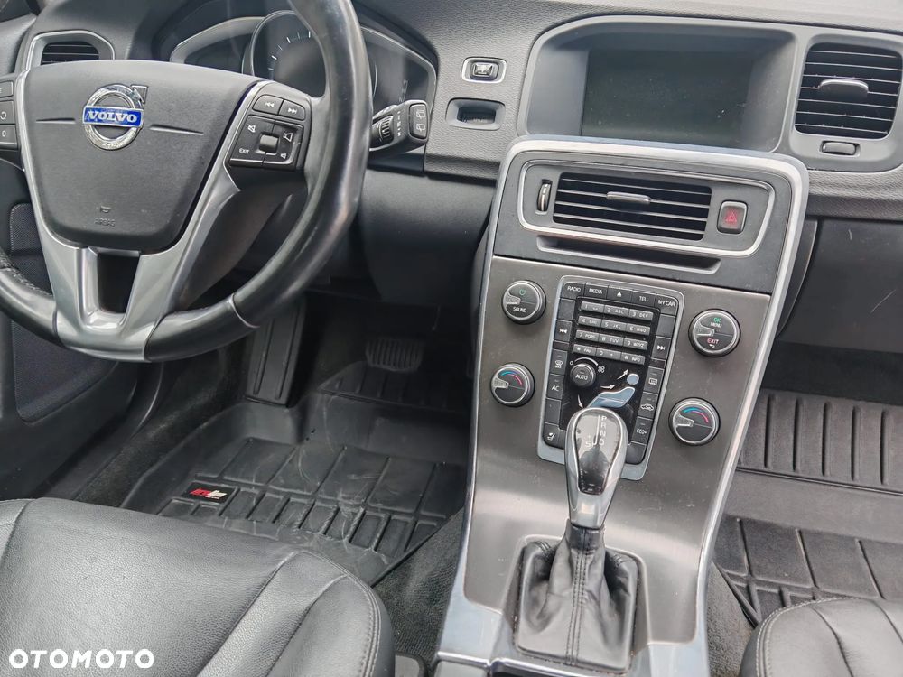Volvo V60 T5 Drive-E Base - 25