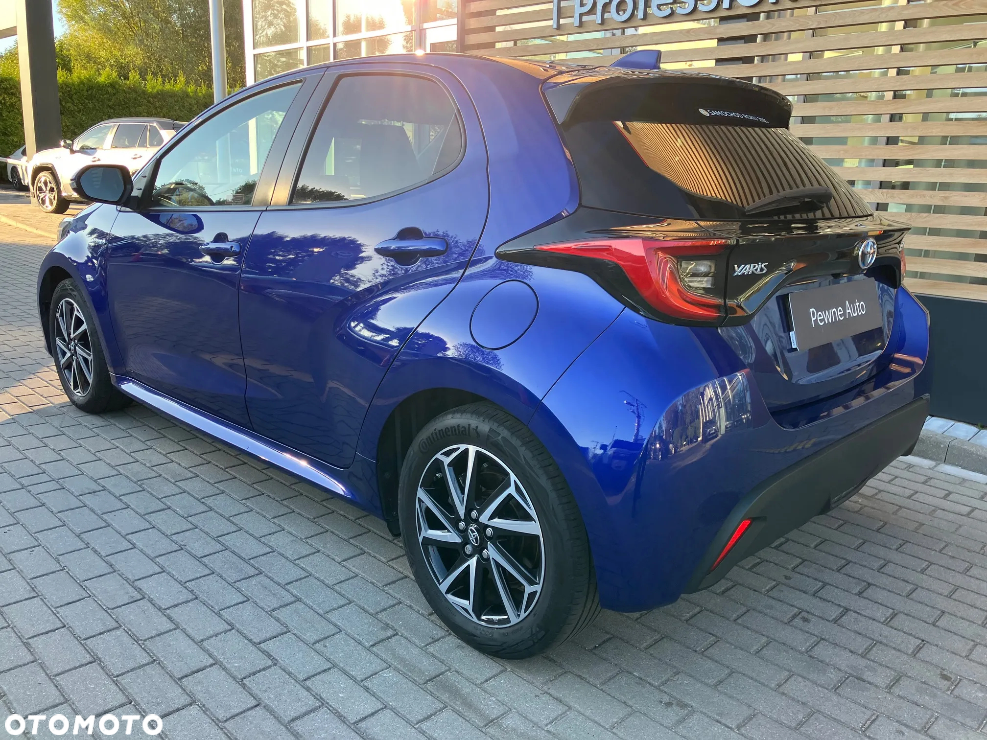 Toyota Yaris Hybrid 1.5 Comfort - 4