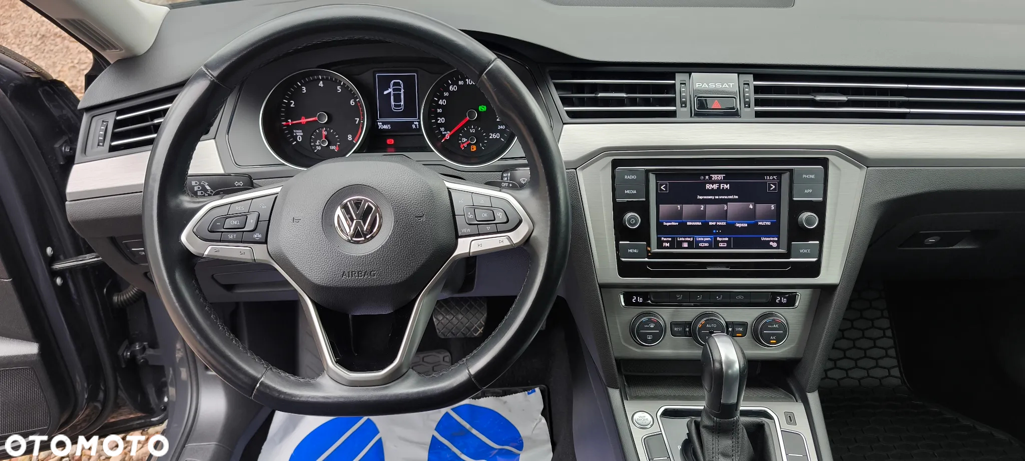 Volkswagen Passat - 14