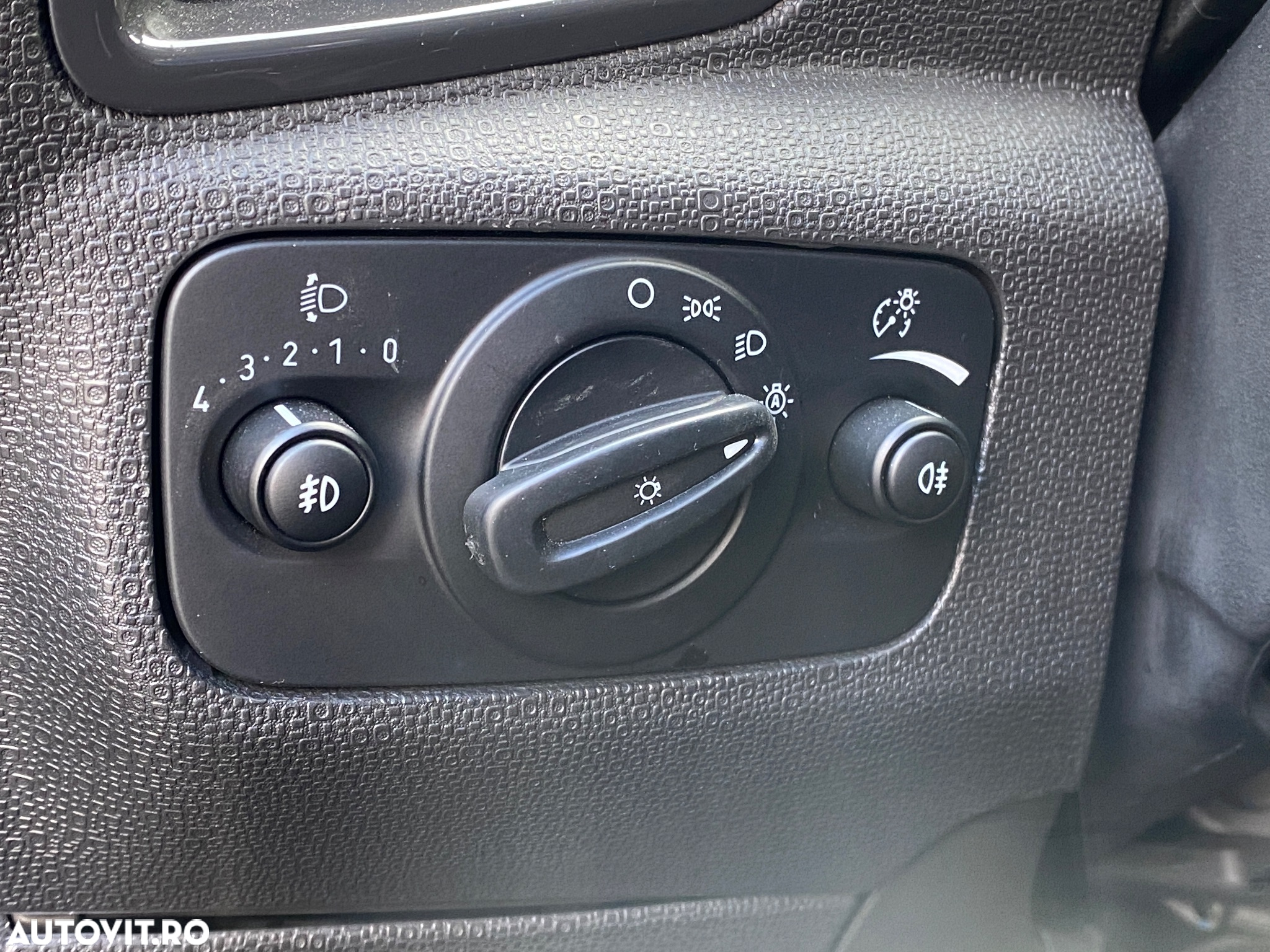 Ford EcoSport 1.0 EcoBoost Titanium - 28