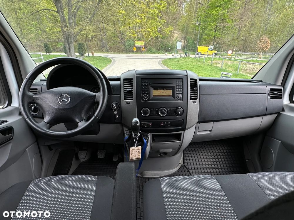 Mercedes-Benz SPRINTER L4H2 - 11