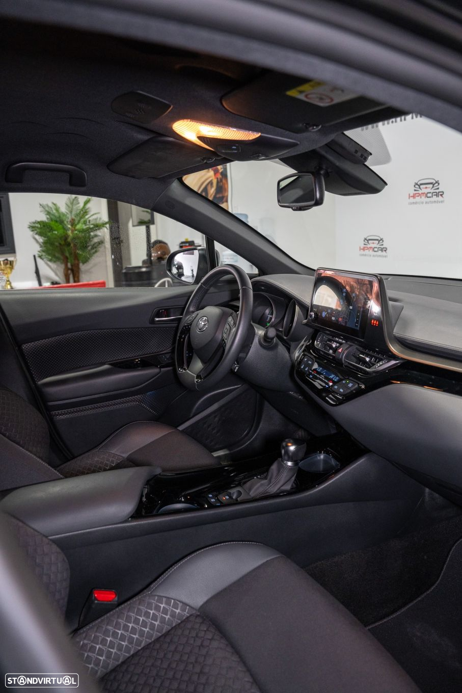 Toyota C-HR 1.8 Hybrid Exclusive - 24