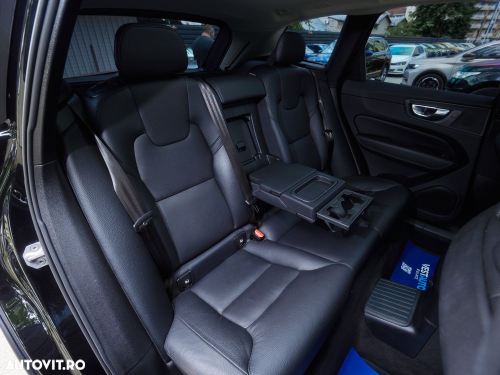 VOLVO XC60 2021 — imagine 14