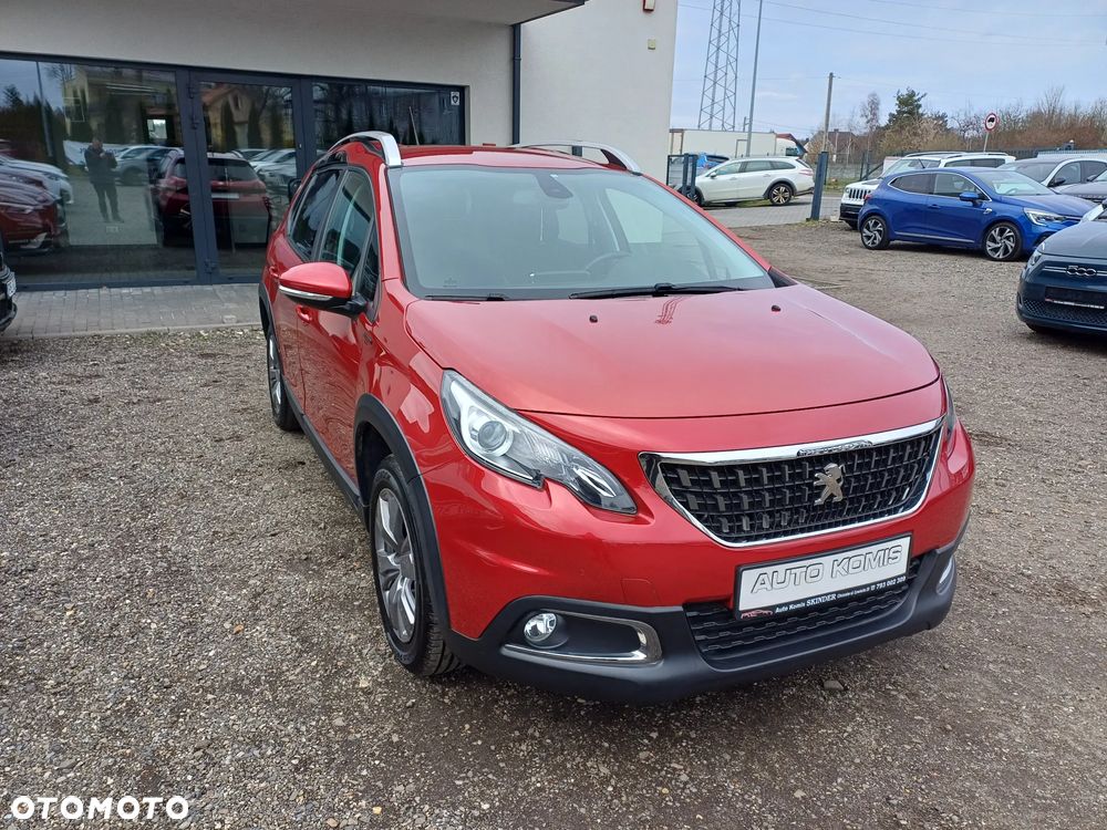 Peugeot 2008 1.2 Pure Tech GPF Signature S&S EAT6 - 9