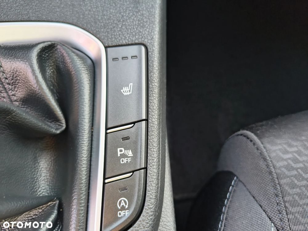 Hyundai i30 blue Kombi 1.6 CRDi Premium - 12