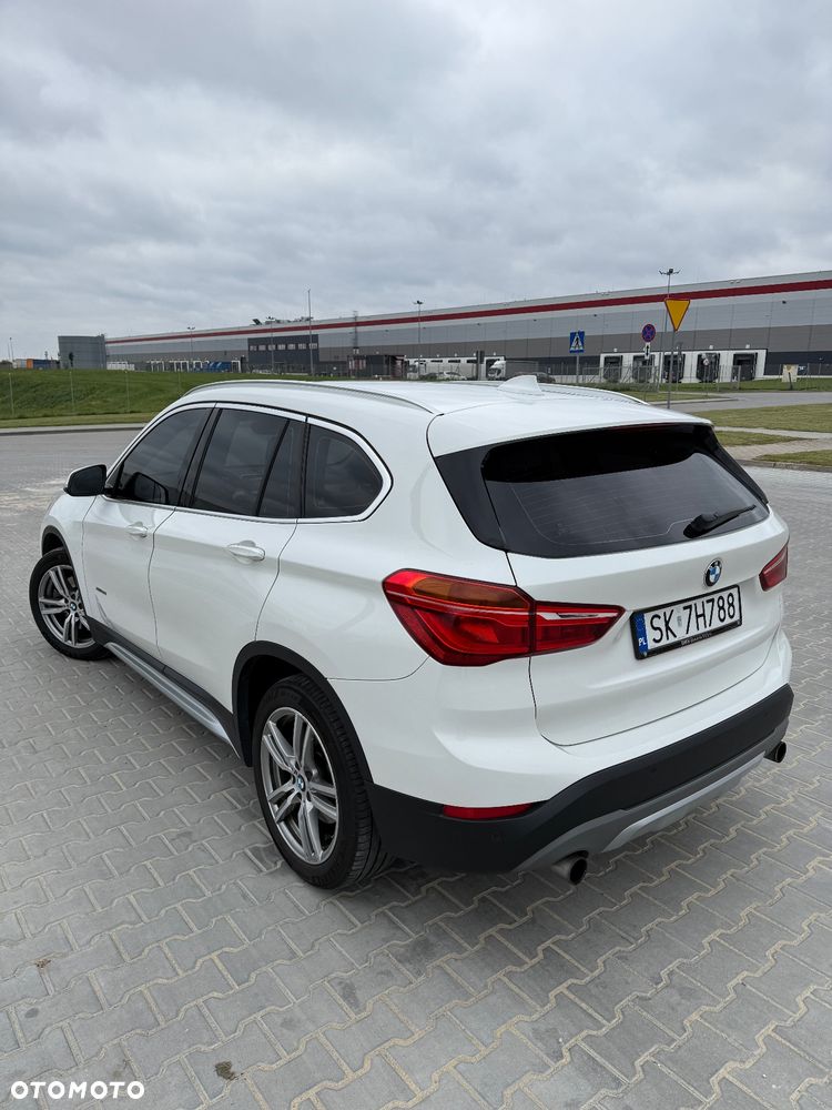 BMW X1 xDrive20i xLine sport - 5