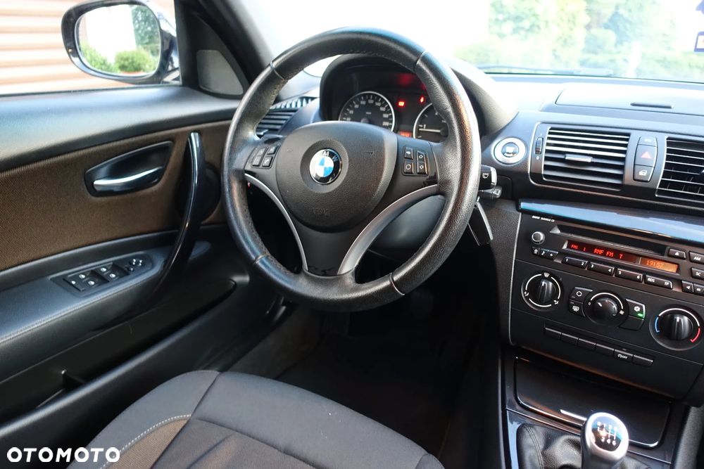 BMW Seria 1 116d - 11