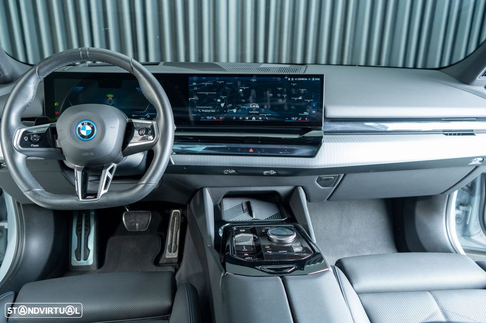 BMW i5 eDrive40 Pack Desportivo M - 44