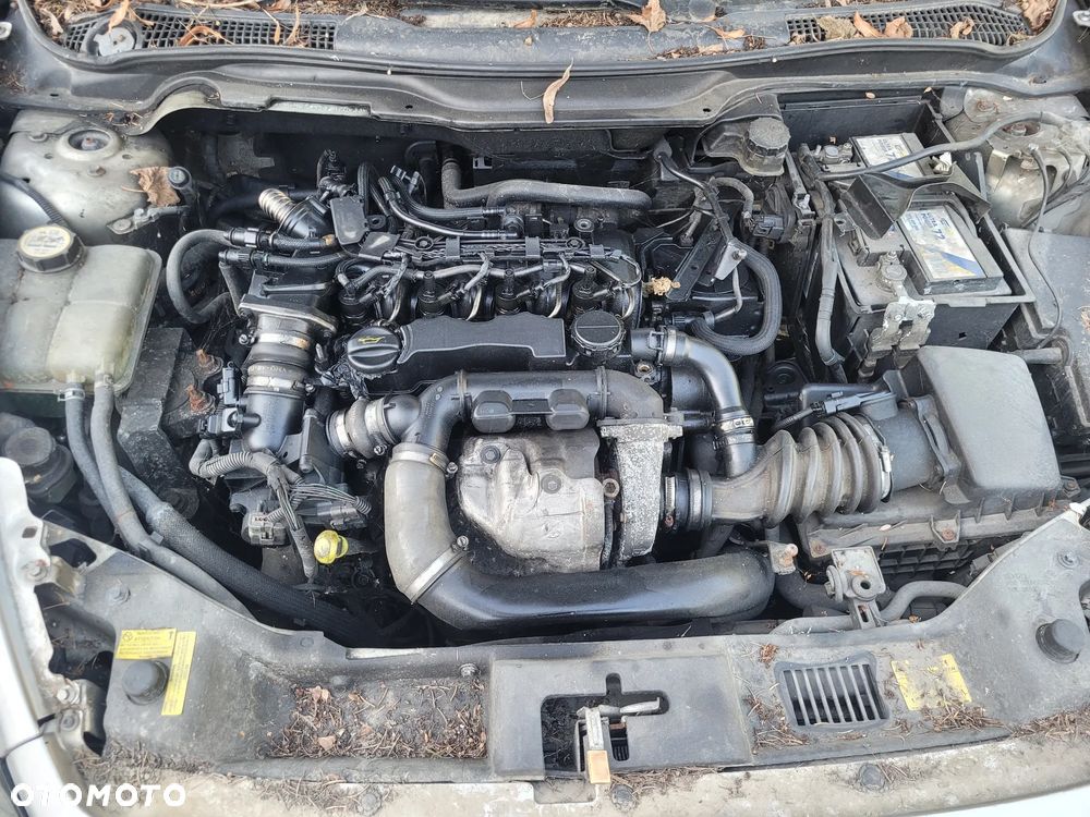 VOLVO V50 1.6D D4164T skrzynia napęd sanki belka wahacz wahacze zacisk zaciski zwrotnica piasta kopyto mc person - 2