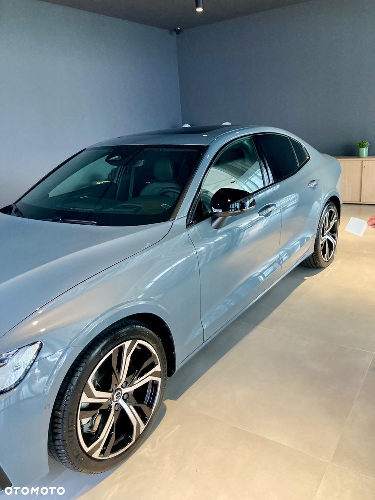 Volvo S60 B5 B AWD Ultimate Dark - 2