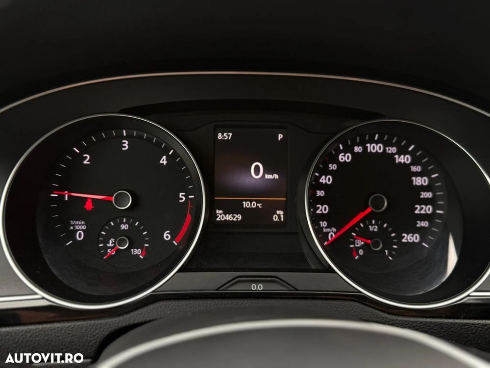 Volkswagen Passat Variant 2.0 TDI DSG 4Motion Comfortline - 16