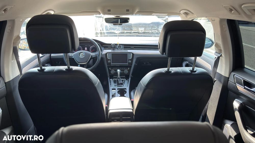 Volkswagen Passat 2.0 TDI DSG Comfortline - 13