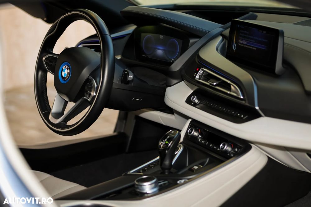 BMW i8 Pure Impulse - 13