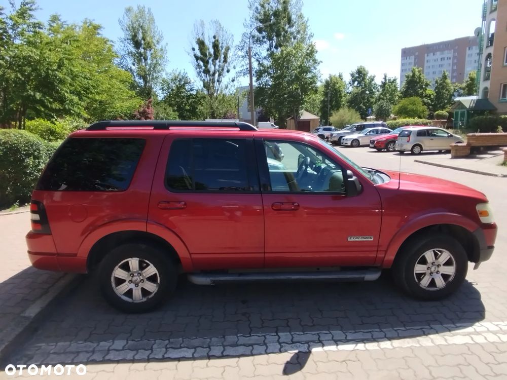 Ford Explorer 4.0 AWD - 1