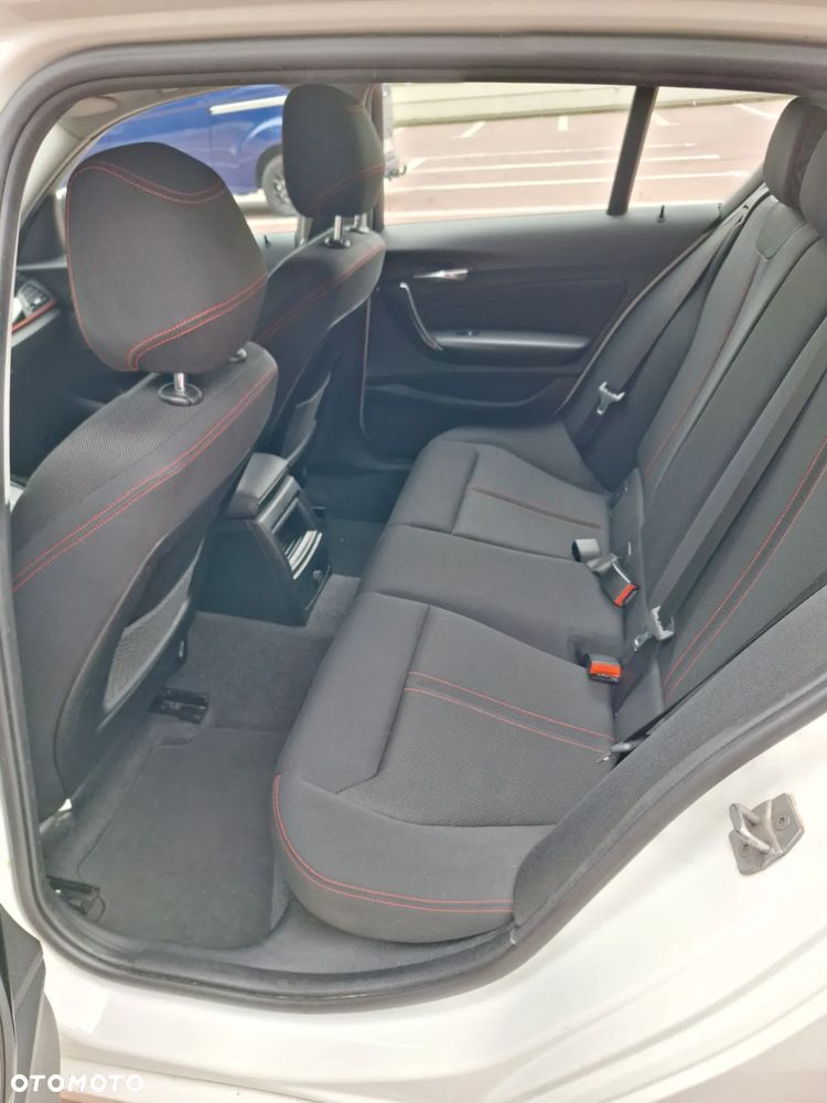 BMW Seria 1 118i Sport Line Shadow - 13