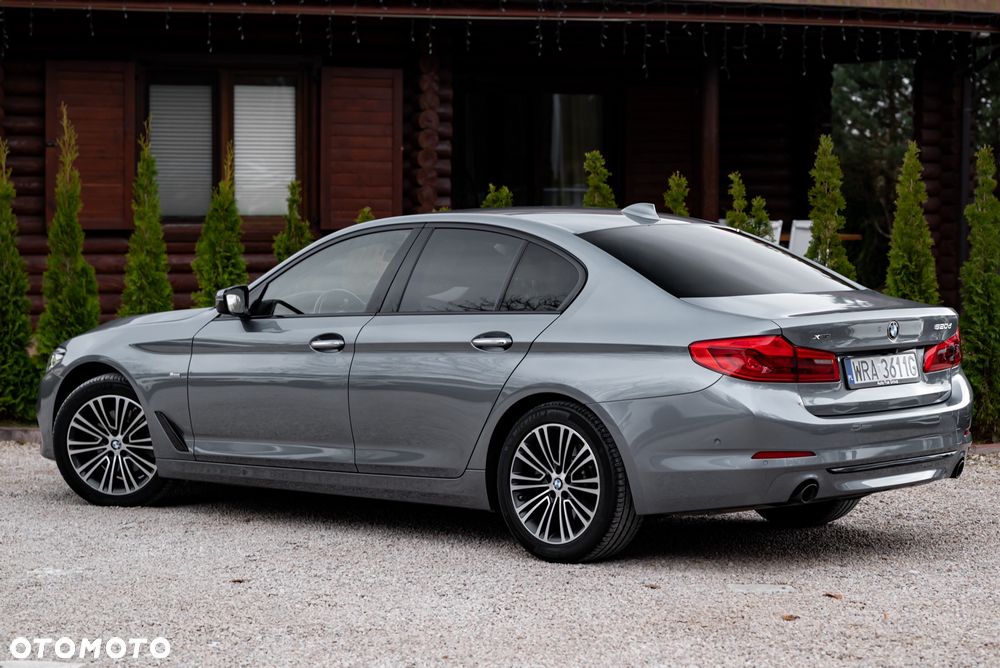 BMW Seria 5 520d xDrive Sport Line sport - 10