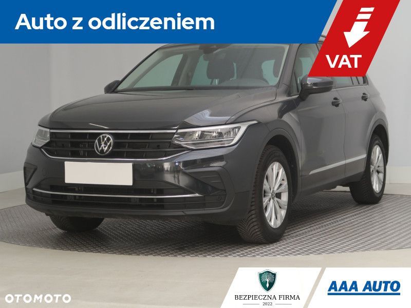Volkswagen Tiguan - 2