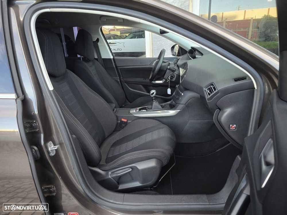 Peugeot 308 SW 1.6 BlueHDi Allure - 22