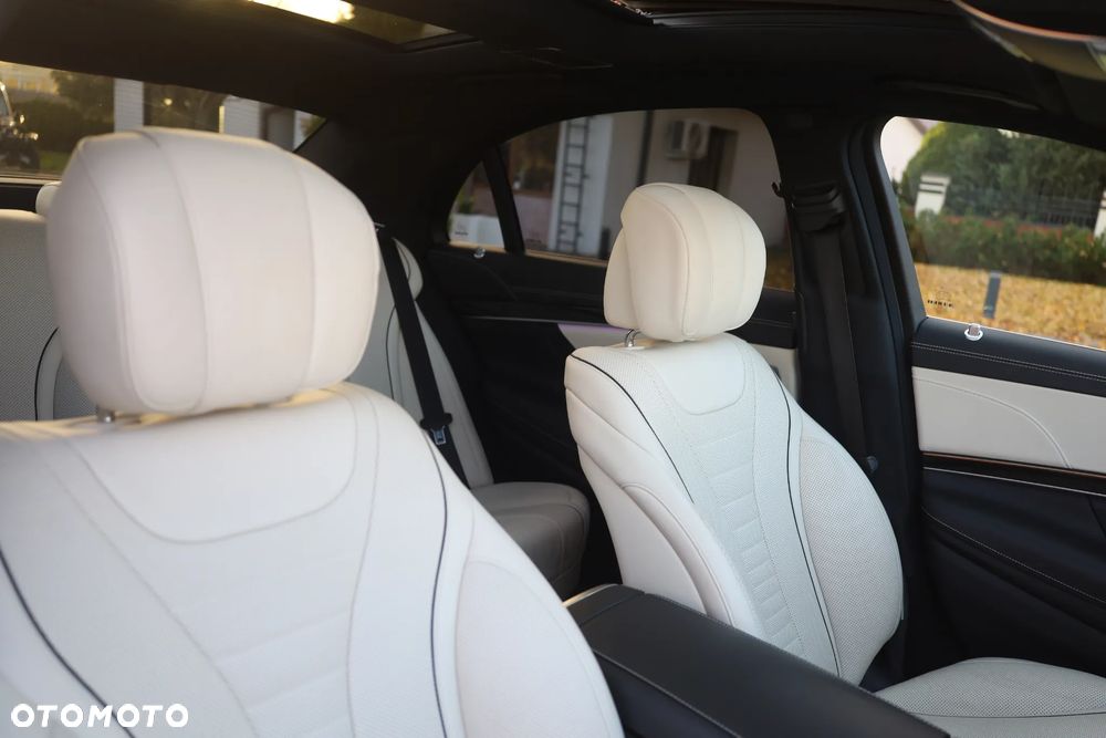 Mercedes-Benz Klasa S 400 d 4-Matic L 9G-TRONIC - 38