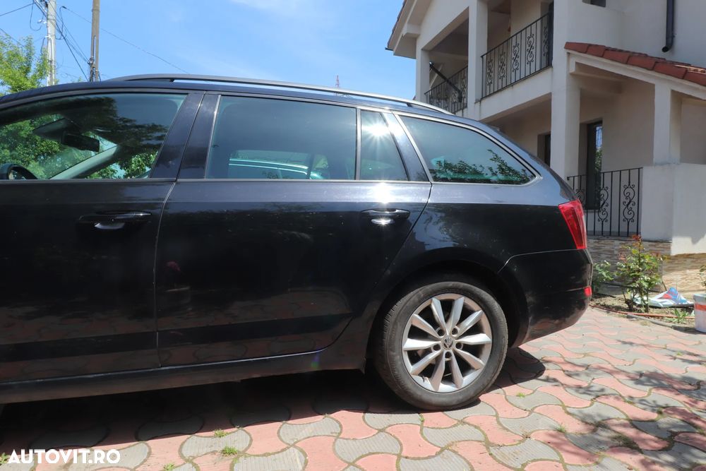 Skoda Octavia 2.0 TDI (Green tec) DSG Style - 4