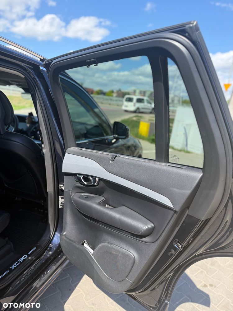 Volvo XC 90 D5 AWD Momentum 7os - 11