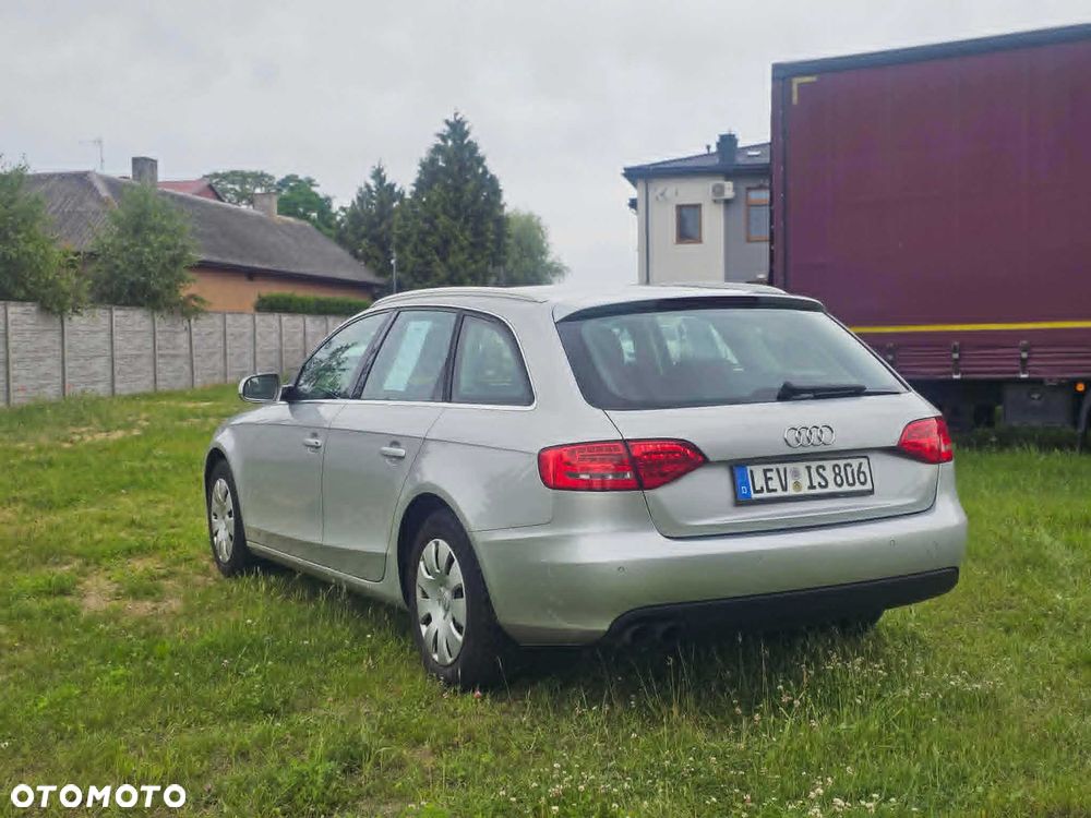 Audi A4 2009 photo 4