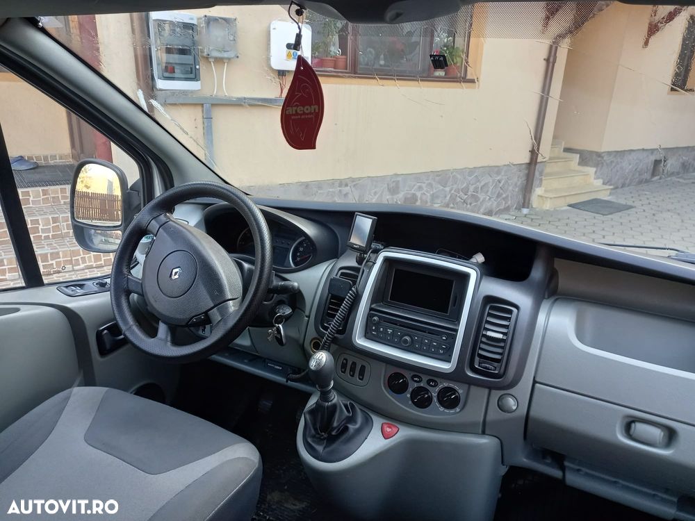Renault Trafic - 8