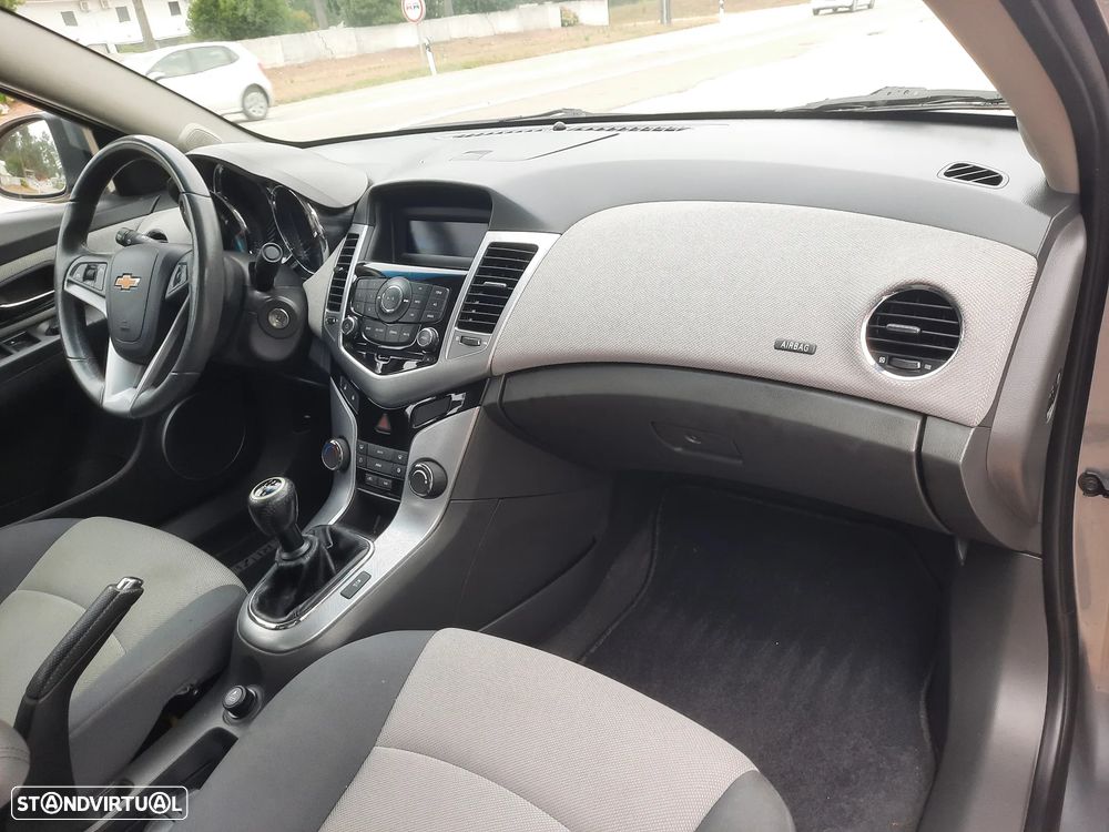 Chevrolet Cruze 2.0 VCDi LT - 22