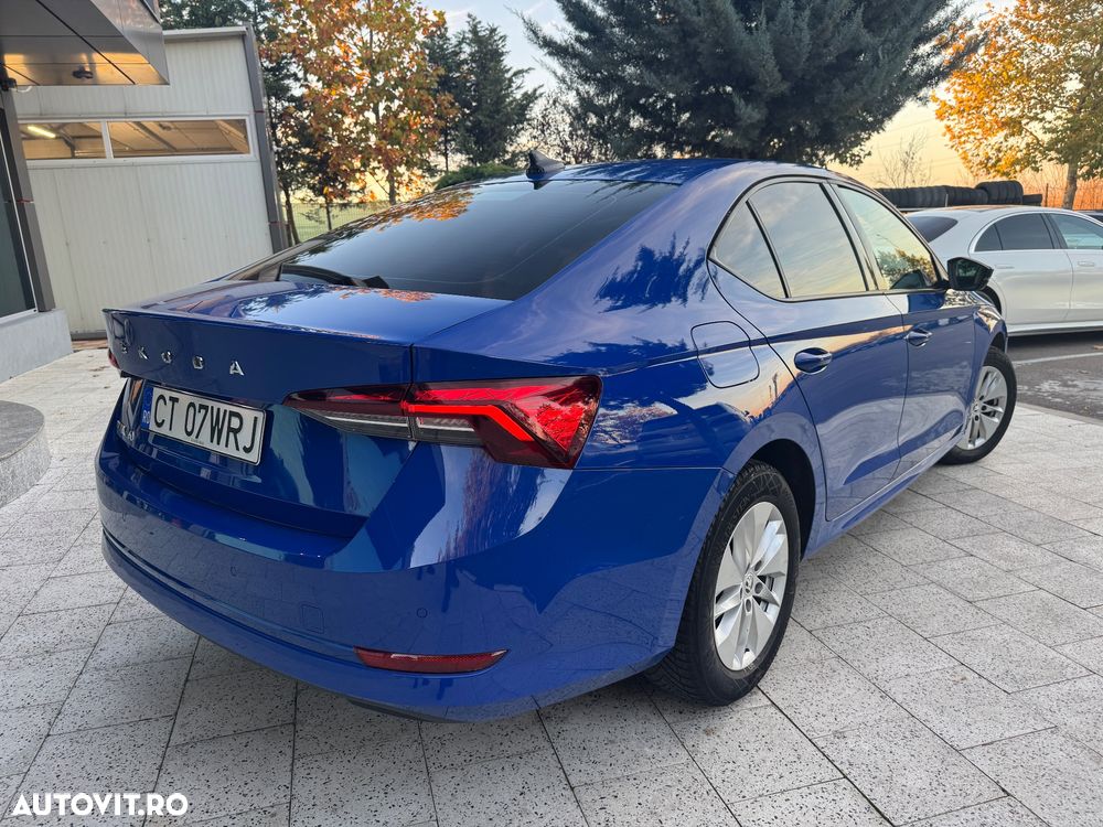 Skoda Octavia 2.0 TDI DSG Ambition - 2