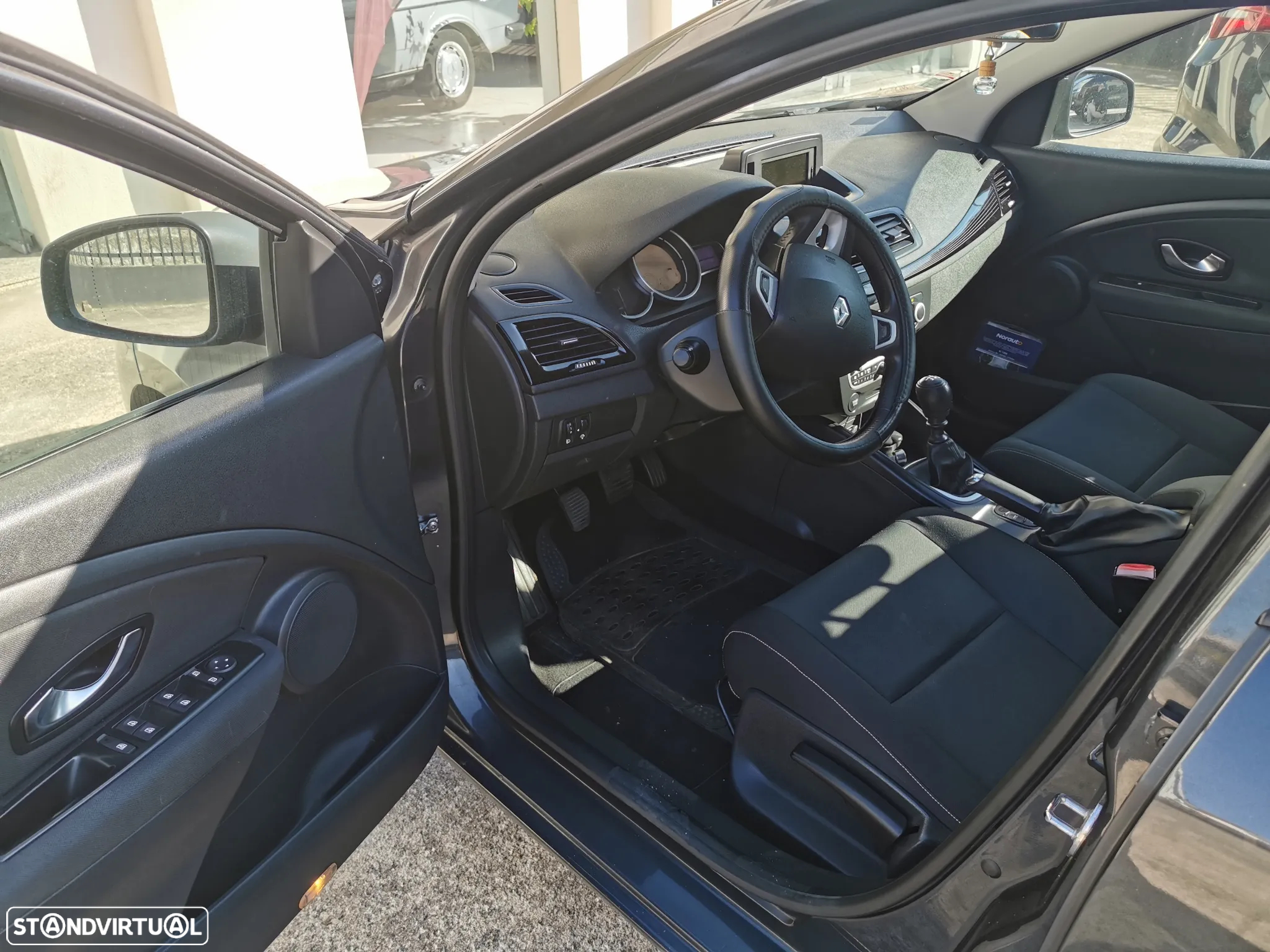 Renault Mégane Sport Tourer 1.5 dCi Dynamique S - 6