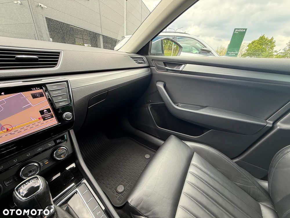 Skoda Superb 2.0 TDI Style DSG - 33