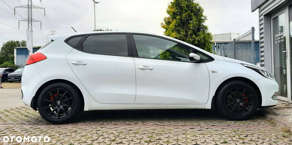 Kia Ceed Cee'd 1.6 GDI M - 25