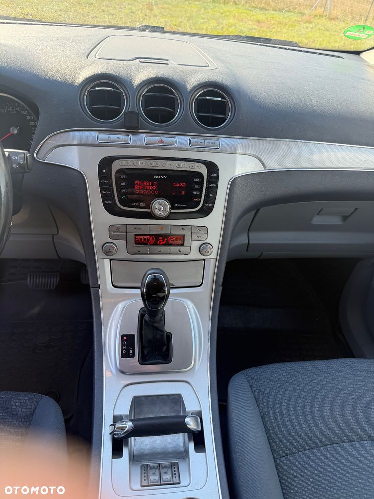 Ford Galaxy 2.0 TDCi Trend - 19