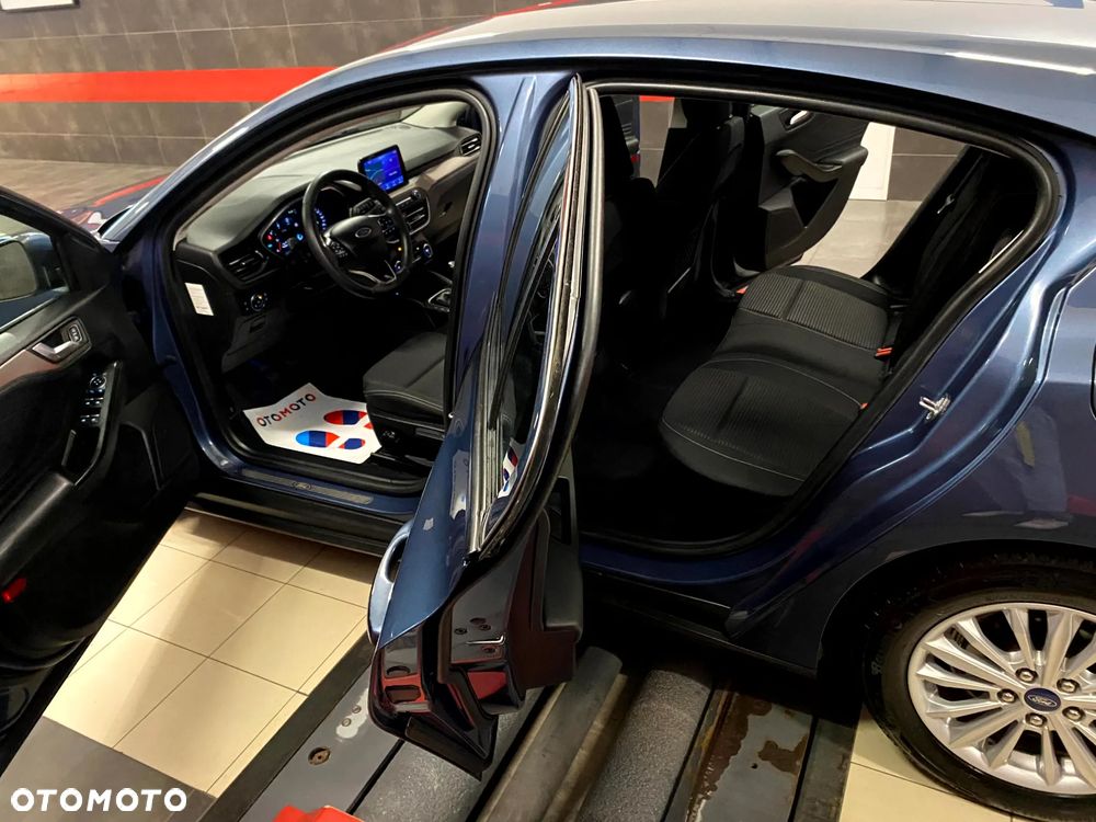 Ford Focus 1.5 EcoBlue Start-Stopp-System COOL&CONNECT DESIGN - 17