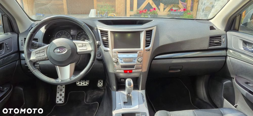 Subaru Legacy 2.5i Comfort Navi - 8