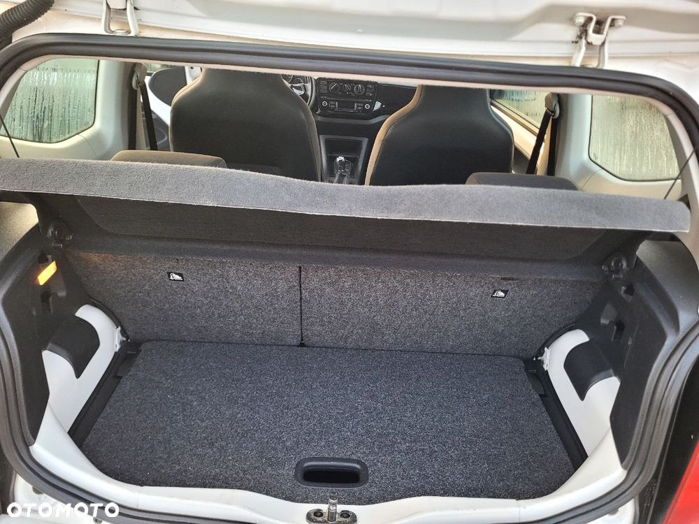 Volkswagen up! - 18