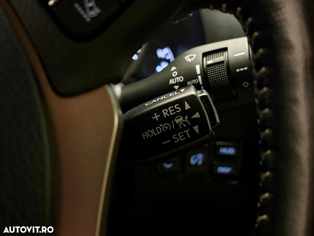 Lexus Seria NX 300h AWD Luxury - 32