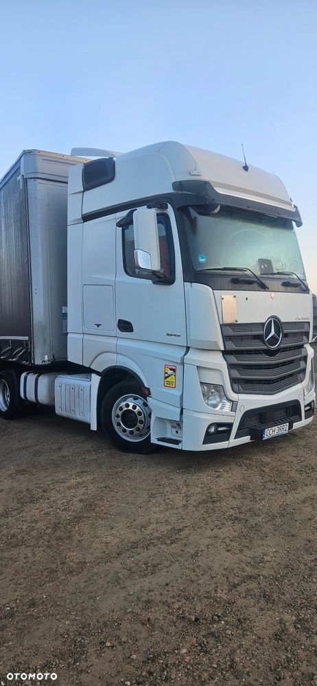 Mercedes-Benz Actros - 4