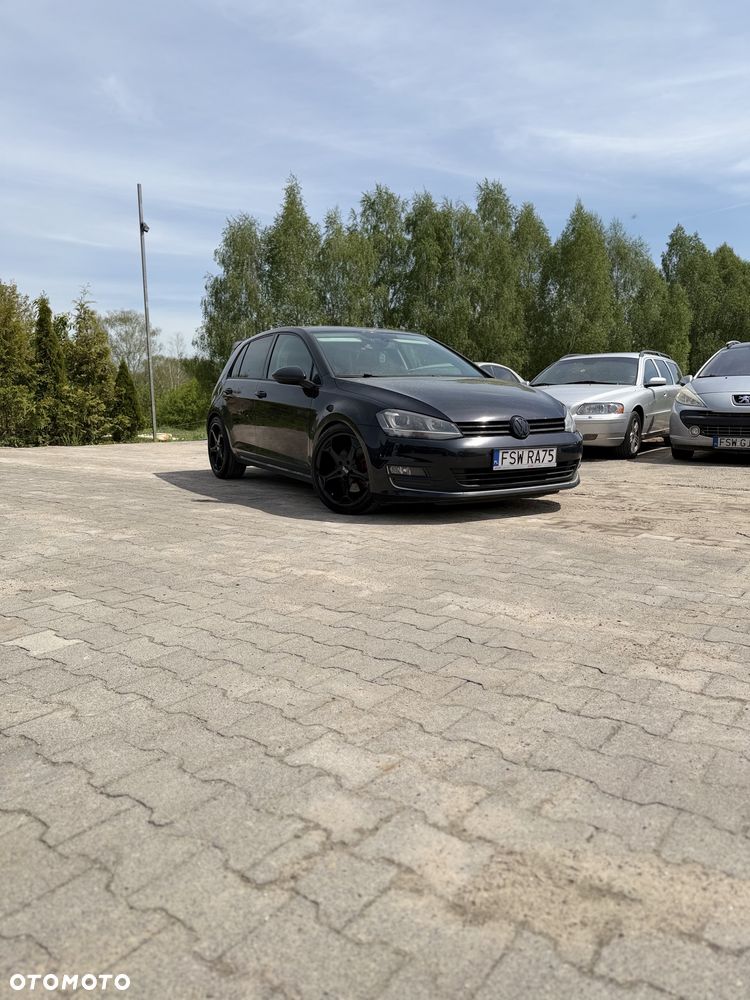 Volkswagen Golf - 6