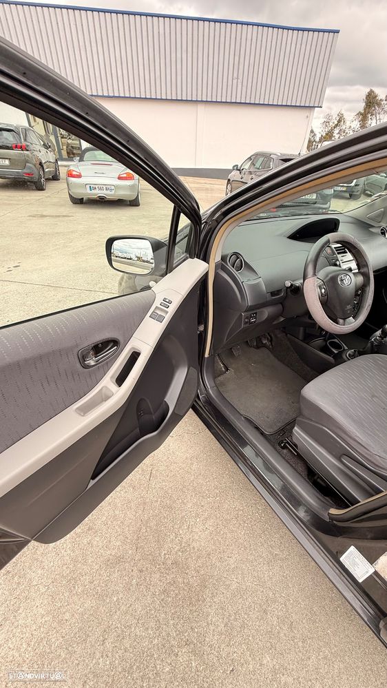 Toyota Yaris 1.4 D-4D Comfort+AC - 9