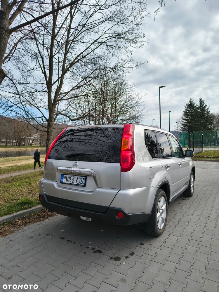Nissan X-Trail 2.0 dCi LE - 4