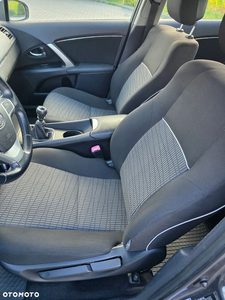 Toyota Avensis 1.8 Active - 7